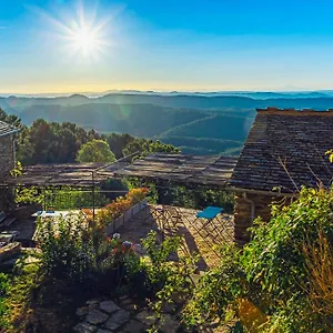 https://laube-des-fourniels.hotels-rhonealpes.com